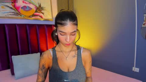 Laura online show from April 2026 12:43:02 PM