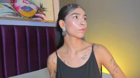 Snapshot of laura_aristizabal_19 chatting on June 2026 11:41:02 AM Laura online show from June 2026 11:41:02 AM