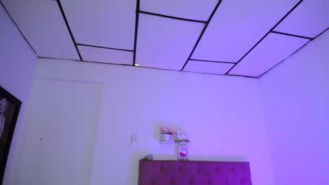 LAURA online show from January 2025 06:45:02 PM