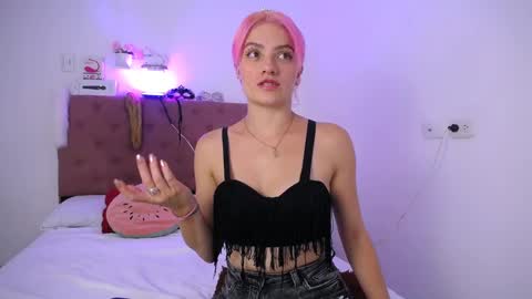 LAURA online show from January 2025 06:56:01 PM