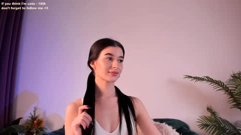 Laura online show from December 2024 09:02:02 PM