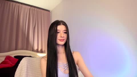 Laura online show from January 2025 08:35:01 PM