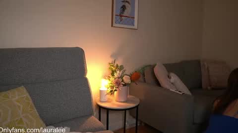 Laura Lee. online show from April 2026 02:58:01 AM