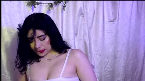 Snapshot of laura_pink01 chatting on March 2025 12:00:02 AM laura_pink01 online show from March 2025 12:00:02 AM