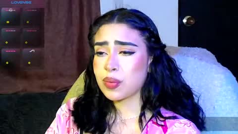 Snapshot of laura_pink01 chatting on November 2025 06:03:01 AM laura_pink01 online show from November 2025 06:03:01 AM