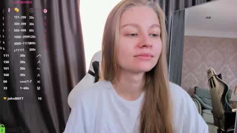 Laura online show from October 2025 08:45:02 AM