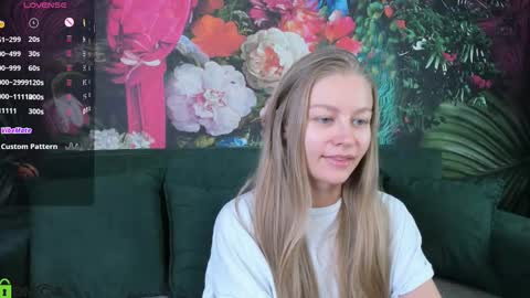 Laura online show from November 2025 09:30:01 AM