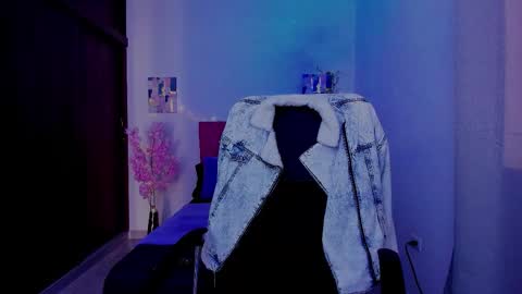 Laura Rose online show from September 2025 02:22:01 PM