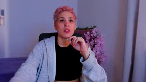 Laura Rose online show from December 2025 06:45:01 PM