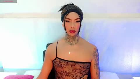 Laura online show from April 2026 04:50:02 AM