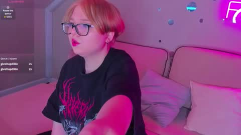 Snapshot of lauraaa_smith chatting on February 2026 08:13:01 AM Laura online show from February 2026 08:13:01 AM