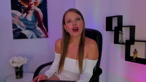 Laura Blue online show from February 2025 02:43:02 PM