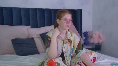 Laura online show from June 2026 04:45:01 PM