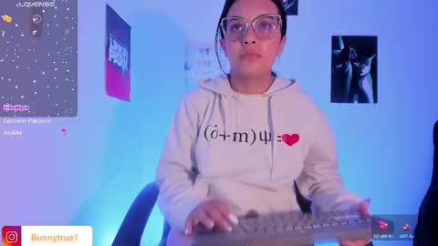 lauraohana online show from February 2025 10:34:01 AM