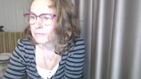 Lauraoven1 online show from December 2024 07:15:01 AM