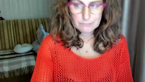Lauraoven1 online show from October 2025 02:03:01 PM