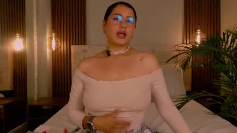 Snapshot of lauraruiz1 chatting on July 2026 03:38:02 PM Aleja online show from July 2026 03:38:02 PM