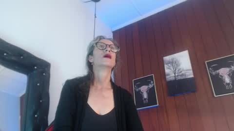 Snapshot of laurasofia45 chatting on February 2026 01:40:01 PM Laura Sofia online show from February 2026 01:40:01 PM