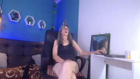 Snapshot of laurasofia45 chatting on February 2026 10:32:02 PM Laura Sofia online show from February 2026 10:32:02 PM