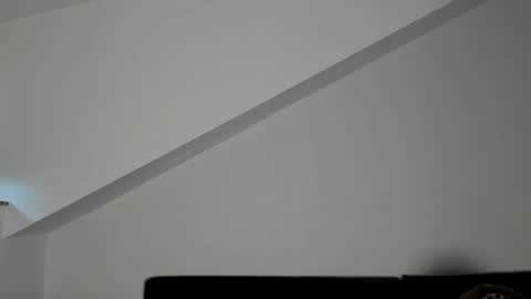 Laura Lara Sommer online show from April 2026 04:15:02 PM