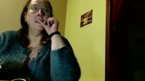 laureanne online show from December 2024 09:06:01 PM