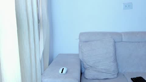 Laureent online show from January 2025 02:15:02 PM