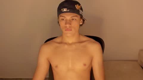 Laureent online show from December 2025 09:06:01 AM