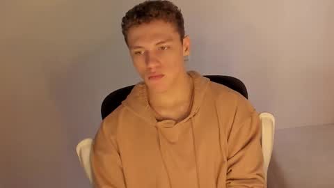 Laureent online show from February 2026 06:45:01 PM