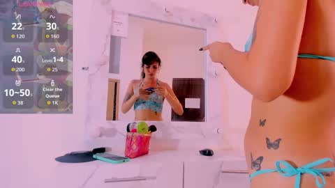 Laurem online show from November 2025 06:40:02 PM