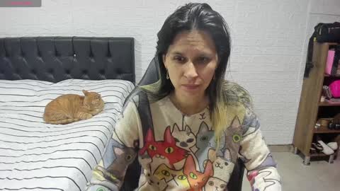 Snapshot of lauren_ashlee chatting on January 2025 02:28:02 PM Lauren Independent model online show from January 2025 02:28:02 PM