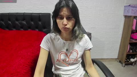 Snapshot of lauren_ashlee chatting on January 2025 04:16:01 PM Lauren Independent model online show from January 2025 04:16:01 PM