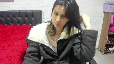 Snapshot of lauren_ashlee chatting on January 2025 07:17:02 PM Lauren Independent model online show from January 2025 07:17:02 PM