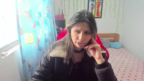 Snapshot of lauren_ashlee chatting on October 2025 03:18:01 PM Lauren Independent model online show from October 2025 03:18:01 PM
