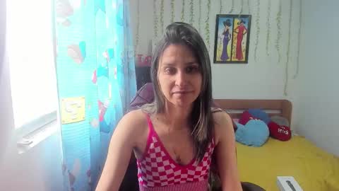 Snapshot of lauren_ashlee chatting on October 2025 03:32:01 PM Lauren Independent model online show from October 2025 03:32:01 PM