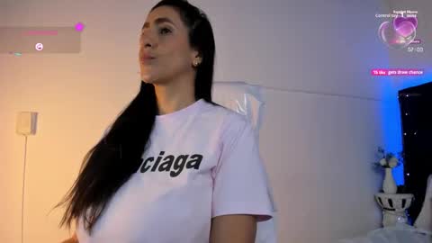 Lauren online show from October 2025 08:14:02 PM