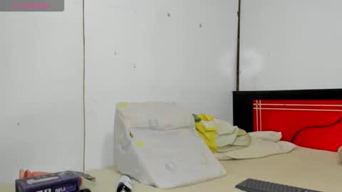 lauren_mark_ online show from September 2025 01:33:02 AM