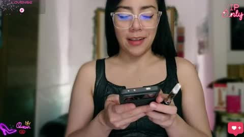 Lauren online show from April 2026 11:20:02 PM