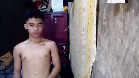 laurence_cuttieguyhere online show from April 2026 07:07:02 PM