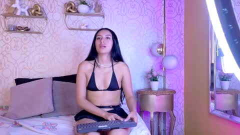 Lauren  online show from June 2026 09:20:01 PM