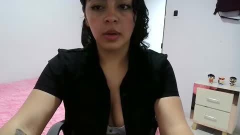 laurenhot94 online show from January 2026 05:06:02 PM