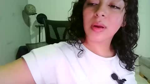 laurenhot94 online show from February 2026 01:15:02 AM