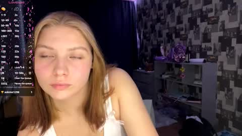 Hannah online show from November 2025 05:01:02 PM