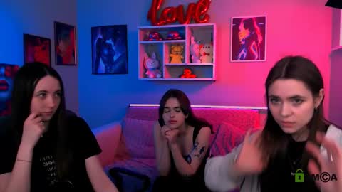 Laure online show from March 2026 10:15:02 AM