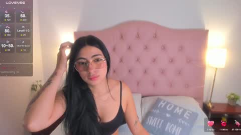 laurenn_smitth online show from February 2025 12:31:01 PM