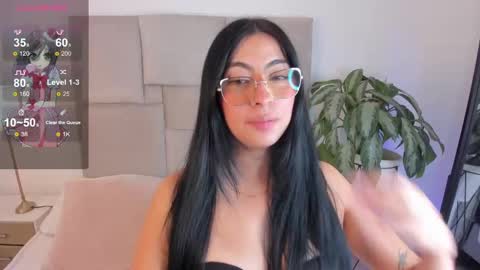 laurenn_smitth online show from September 2025 01:11:02 PM