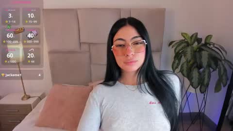 laurenn_smitth online show from October 2025 01:20:01 PM