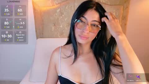 laurenn_smitth online show from February 2026 12:43:02 PM