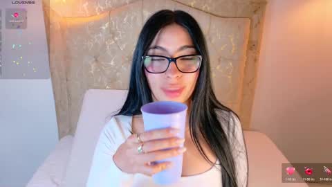 laurenn_smitth online show from March 2026 01:11:02 PM