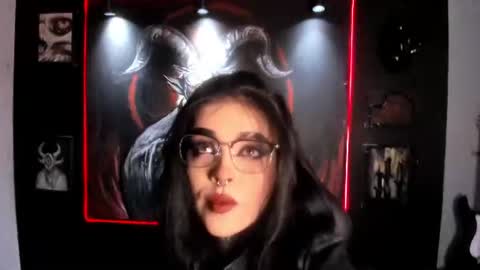Snapshot of laurenrousexx chatting on June 2026 02:21:01 AM LAUREN INDEPENDENT MODEL HELP ME REACH 100 LIKES PLS online show from June 2026 02:21:01 AM