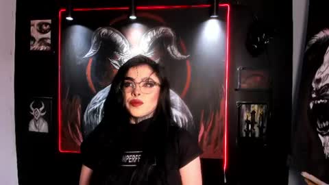 Snapshot of laurenrousexx chatting on June 2026 10:43:01 PM LAUREN INDEPENDENT MODEL HELP ME REACH 100 LIKES PLS online show from June 2026 10:43:01 PM